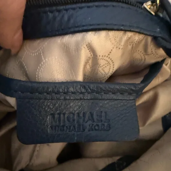 Michael Kors Navy Leather Shoulder Bag - Picture 4 of 4